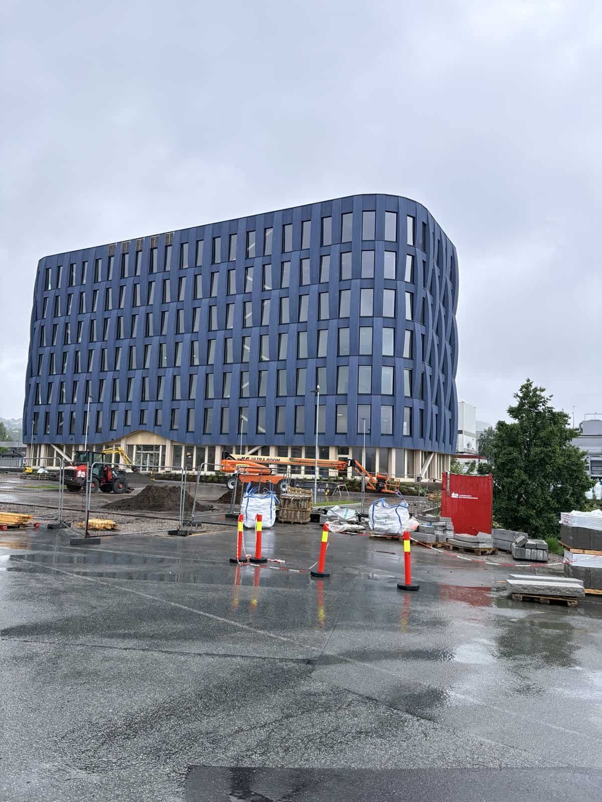 Nytt næringsbygg i tre ved sjøen i Kristiansand, Veidekke